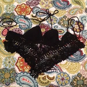 Women’s black knit top